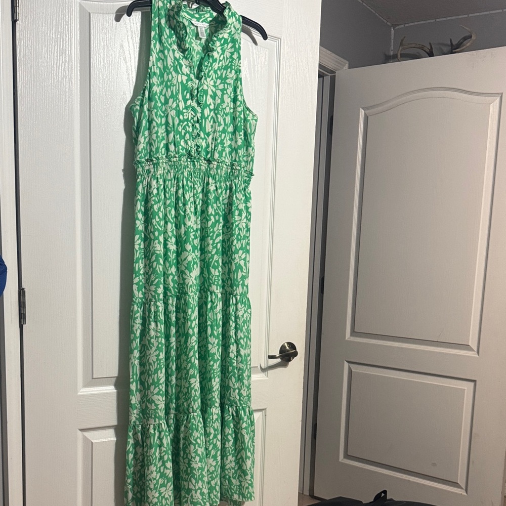 Green Sleeveless Maxi Dress